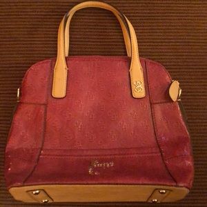 authentic Guess bag !! GOOD AS NEW